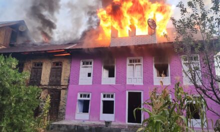 Fire breaks out in Baramulla village