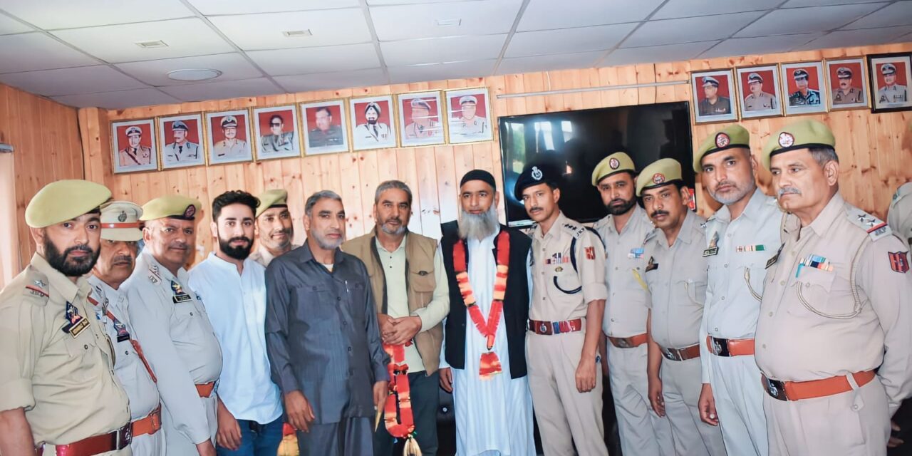 Ganderbal Police Accorded Warm send off to three officers on their superannuation at District Police Lines Ganderbal