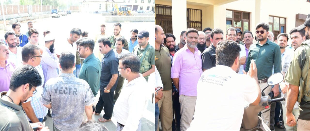 DC Ganderbal inspects several public utilities at Bus Stand