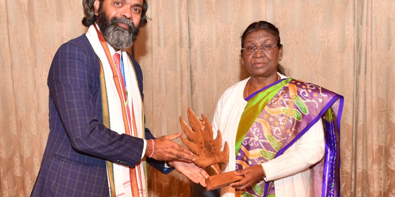 Director NIT Srinagar calls upon President of India during her visit to J&K