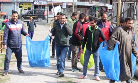 SDA Organises “Swachhata Hi Seva Pakhwada” Cleanliness drive in Sonamarg