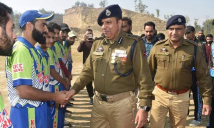 Police inaugurates T-20 knockout cricket tournament in Newa Pulwama