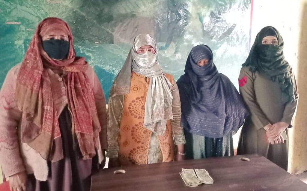 Ganderbal Police Arrested Three female Pick-pocketers at Kangan; Stolen Money recovered and seized.