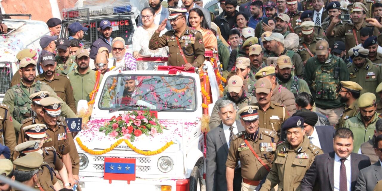 Dilbag Singh given warm send-off;After serving 37 years service in the J&K Police attains superannuation; Dilbag Singh has always stood out in taking all people, colleagues, subordinates & personnel as a one unit: R.R Swain