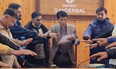 Vigilance Awareness Week: Integrity Pledge held across all offices of Ganderbal;ADDC administrated pledge among officers/officials at Mini Secretariat