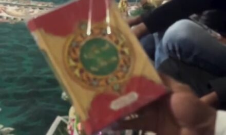 Changing Trend: Holy Book of Quran Replaces Sweets in Kashmiri Marriages; Video Goes Viral