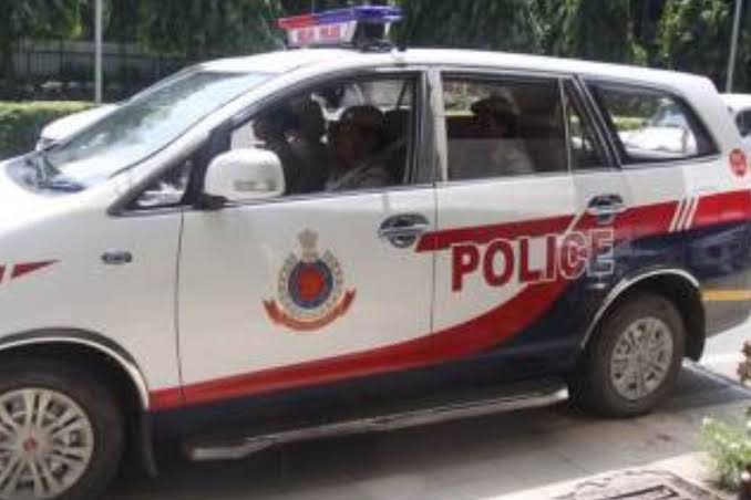 Delhi Police raid NewsClick’s office, journalists