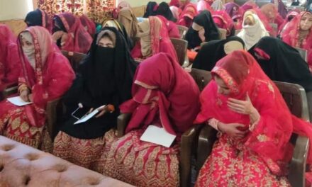40 Couples Tie Nuptial Knots in Mass Marriage Ceremony in Kashmir