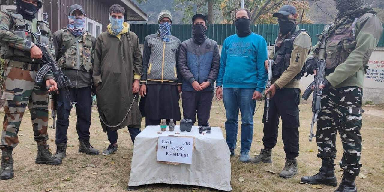 4 Militant Associates of LeT/ TRF arrested in Baramulla; Arms/ ammunition recovered 