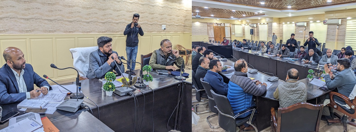 Winter preparedness reviewed at Ganderbal;DDC directs officers for prompt response to public issues