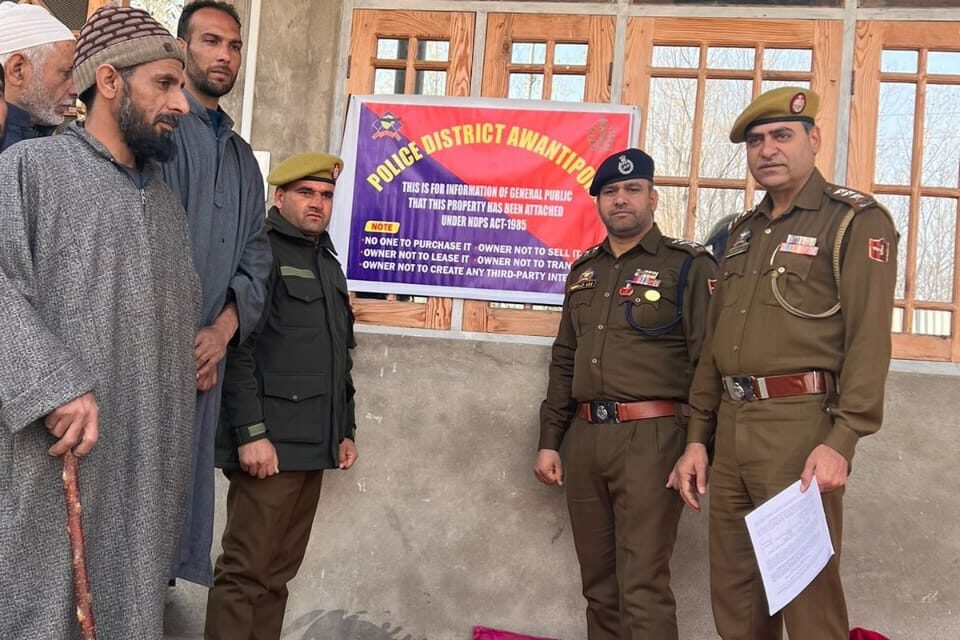 Police attached house of notorious drug peddler in South Kashmir