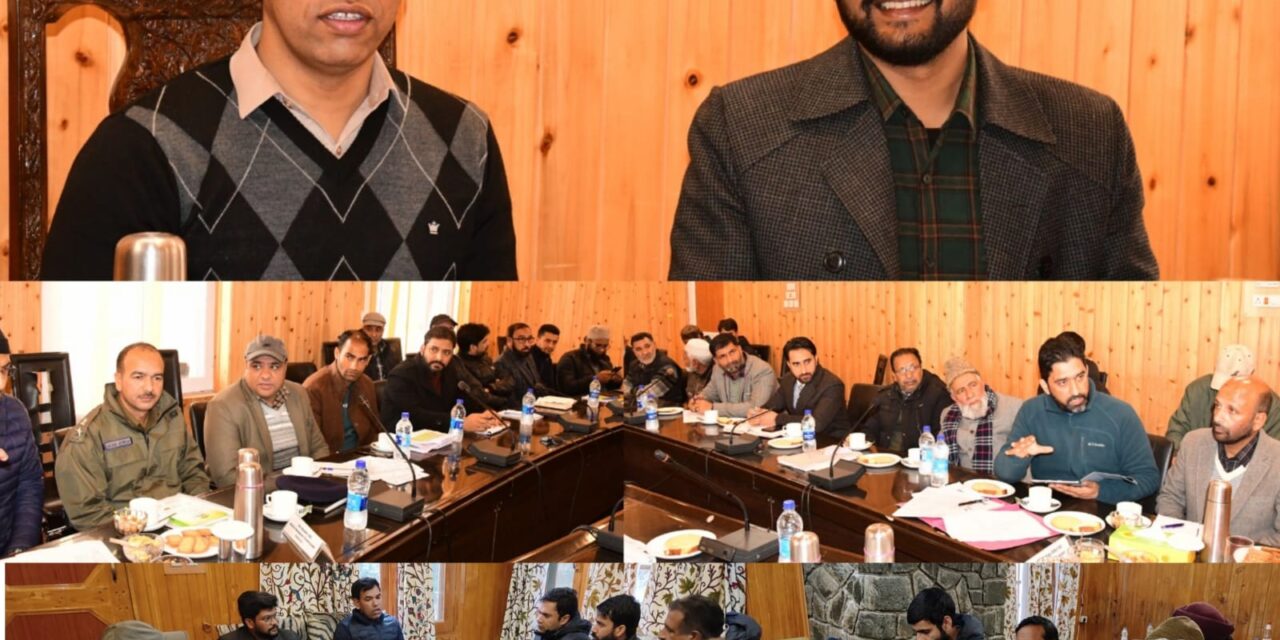 Div Com Kashmir assesses ongoing Summary Revision of Photo Electoral Rolls at Ganderbal and reviews work progress of Z-Morh & Zojila Tunnels