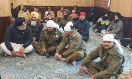 Guru Nanak Jayanti celebrated with religious fervor;DGP, IGP among other officers pay obeisance at Chatti Padhshahi Gurudwara