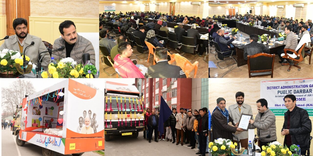 Zubair chairs public darbar at Ganderbal, listens to public grievances