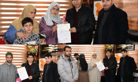 Labour department Ganderbal disburses financial assistance among beneficiaries