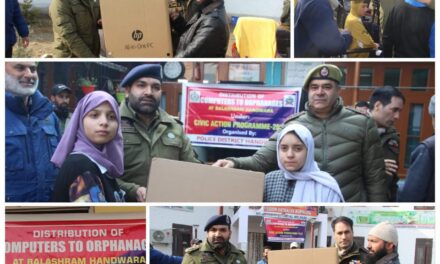 Police distributes Computers in Handwara