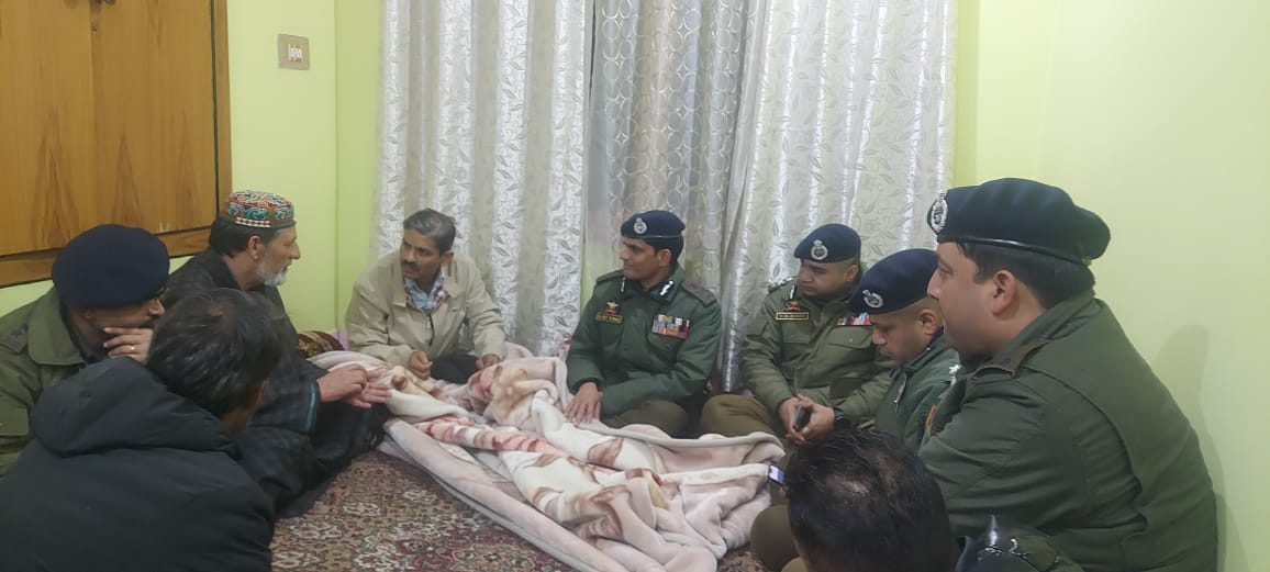 DGP J&K visits Martyr Insp. Masroor’s home expresses condolences and visits BB Cantt Hospital to enquire about injured Police official 