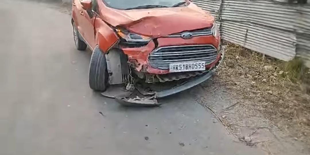 Woman, Her Minor Son Injured in Shopian Road Accident