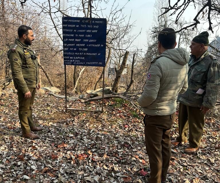 Ganderbal Police attaches property of Five Proclaimed Offenders who exfiltrated to Pak.
