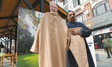PM’s life-size cut-out adorned with ‘pheran’ in Srinagar