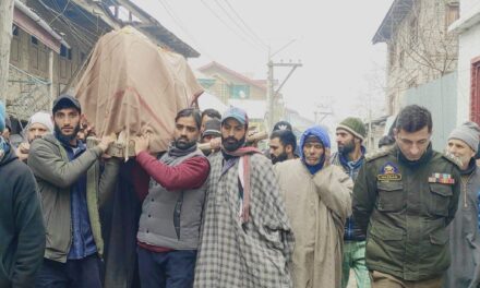 Muslims help perform last rites of Kashmiri Pandit in Tullamulla Ganderbal.
