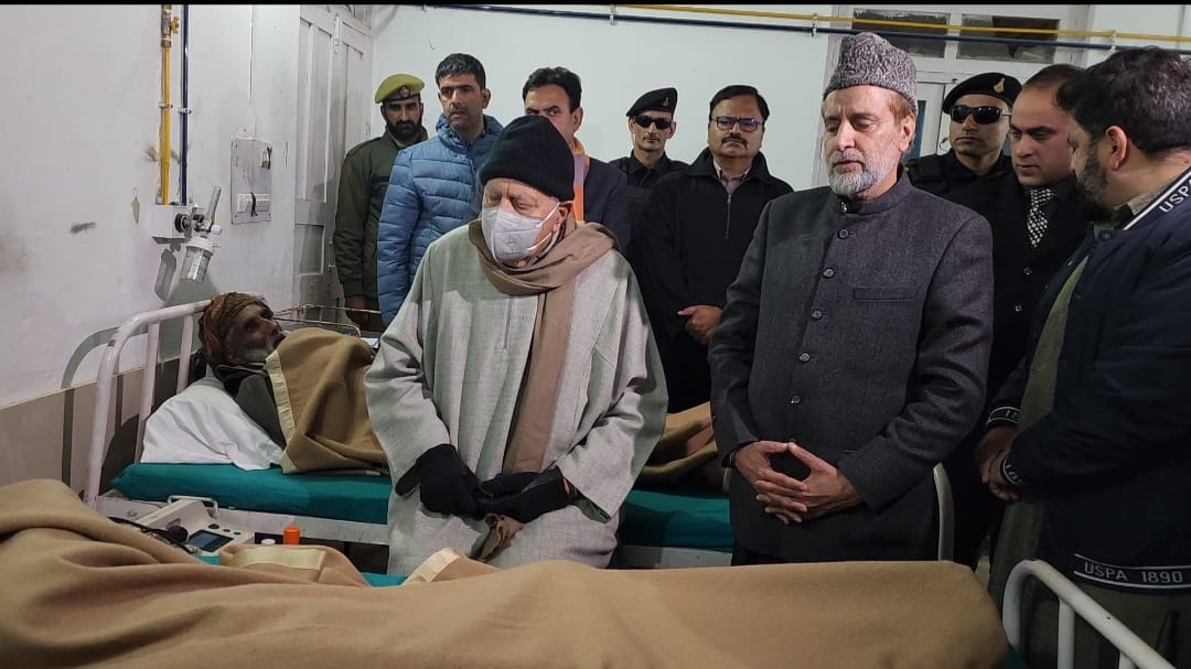 Dr. Farooq Abdullah visits injured civilians in Rajouri;Calls for impartial probe into incident, prays for speedy recovery of injured