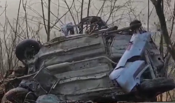 Car Rolls Down At Sangri Top Sopore, 2 Persons Sustain Critical Injuries