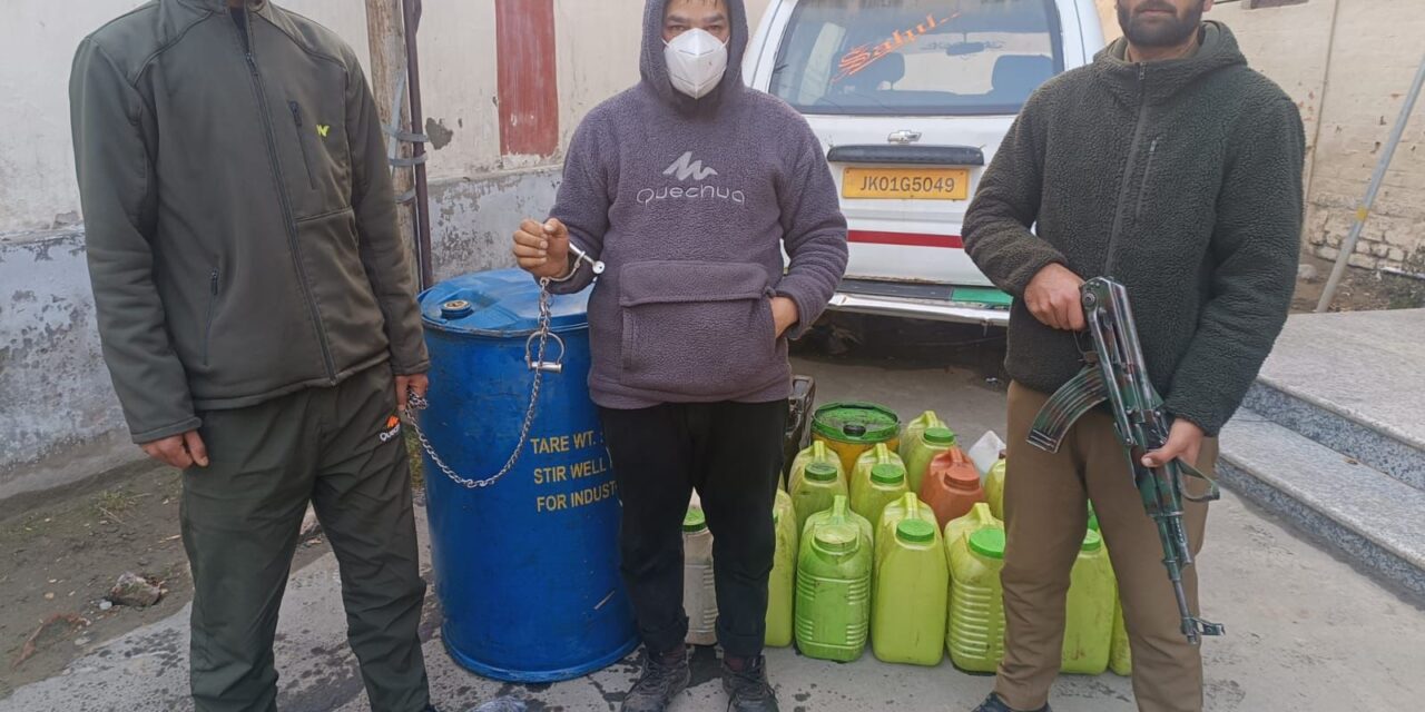 Police arrests black marketeer in Baramulla; Seizes 210 litres of illicit diesel