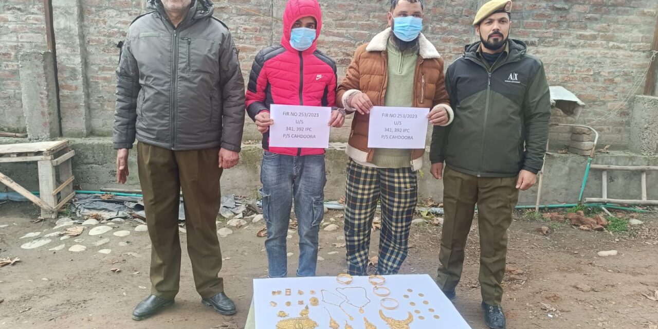 Police solves theft case in Budgam, 2 accused arrested;Stolen property worth lacs recovered