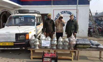 Police solves theft case in Budgam, accused arrested;Stolen property worth lacs recovered