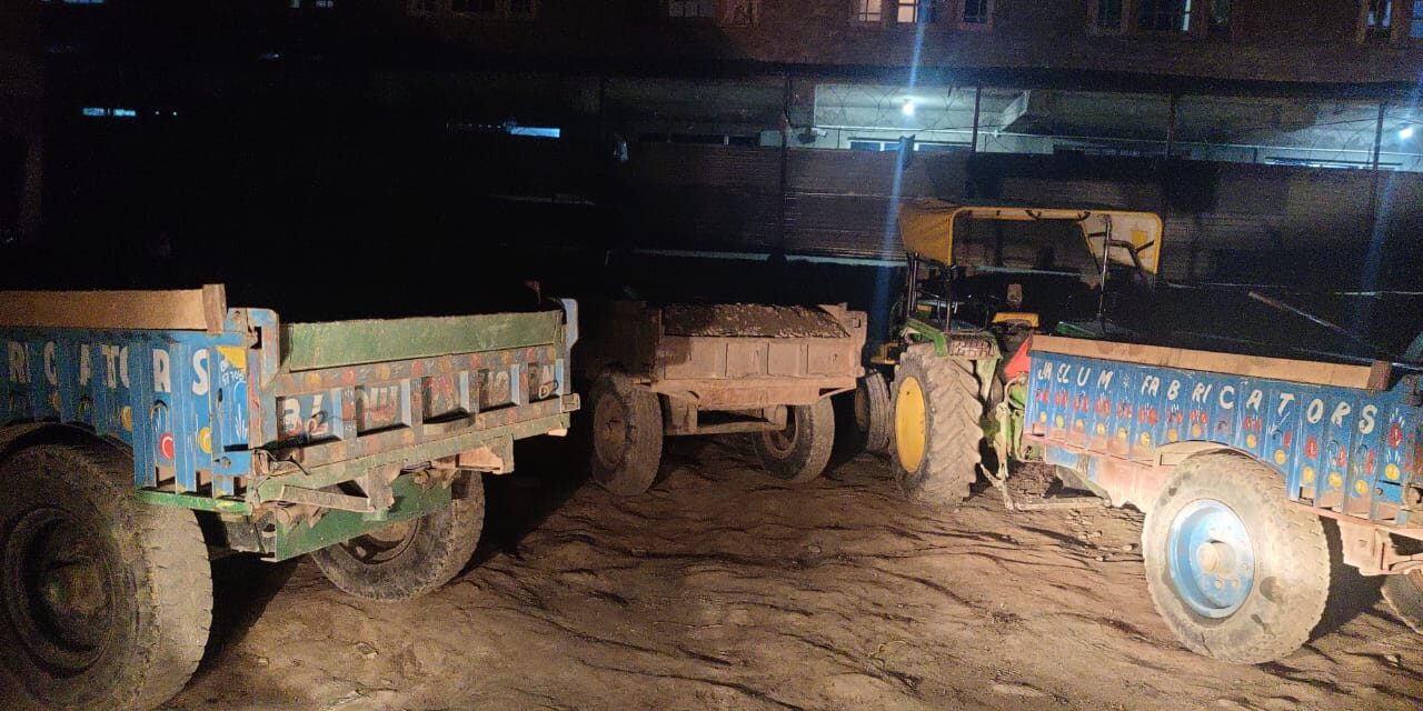 Geology Mining Department conducted Night raids to foil illegal mining operations in Ganderbal,6 vehicles seized