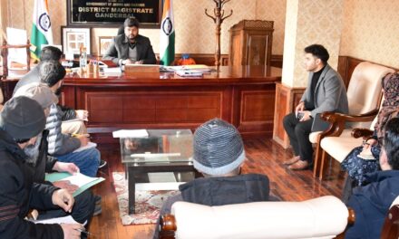 DC Ganderbal chairs DLC meeting on implementation of Bye-Laws for SWM