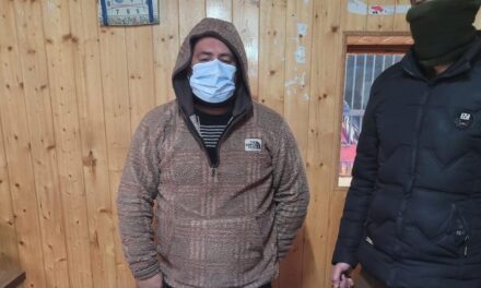 Ganderbal Police held Drug Peddler, Vehicle Seized