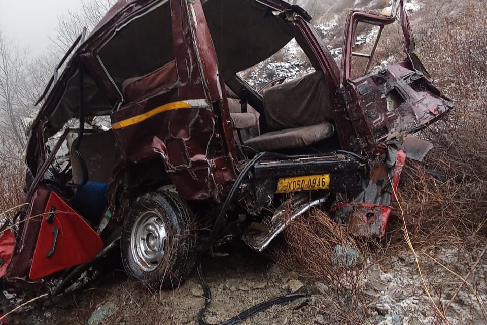 7 dead, 8 injured after vehicle plunges into gorge in Uri