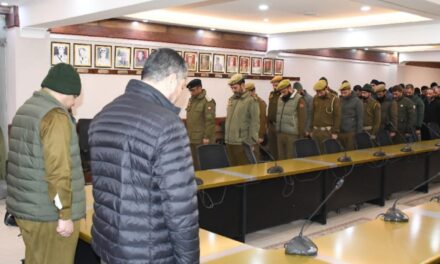 Police observes 2-minute silence across Kashmir Valley