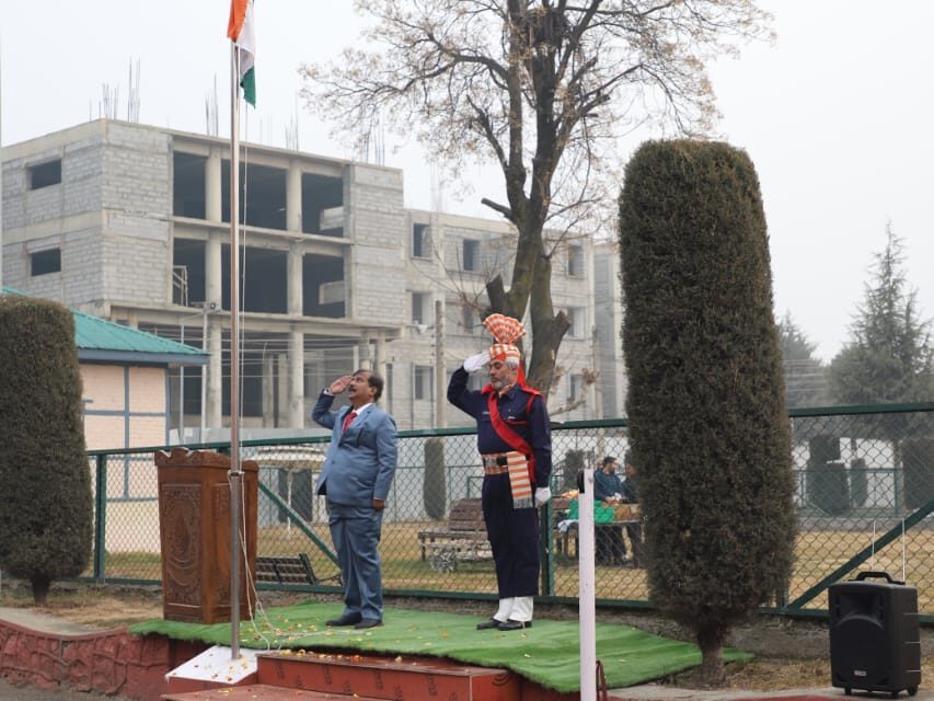 NIT Srinagar celebrates 75th Republic Day, Dir unfurls tricolor;Special buses were facilitated for transportation of employees to Bakshi Stadium