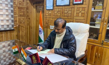Prof A. Ravinder Nath assumes additional charge of Director, NIT Srinagar