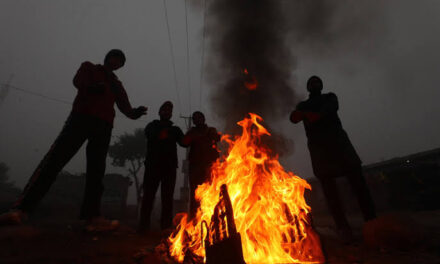 Jammu battles unusual cold, Kashmir continues in deep freeze