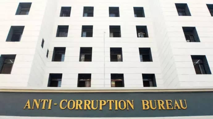 ACB registers case against Chander Shekhar Vohra alias Sanjay Vohra, for bribing a Police Officer