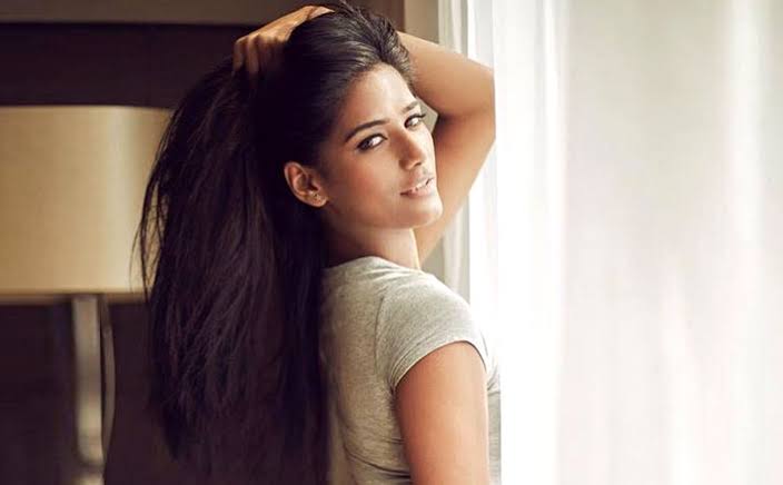 Controversial actress-model Poonam Pandey succumbs to cancer at 32