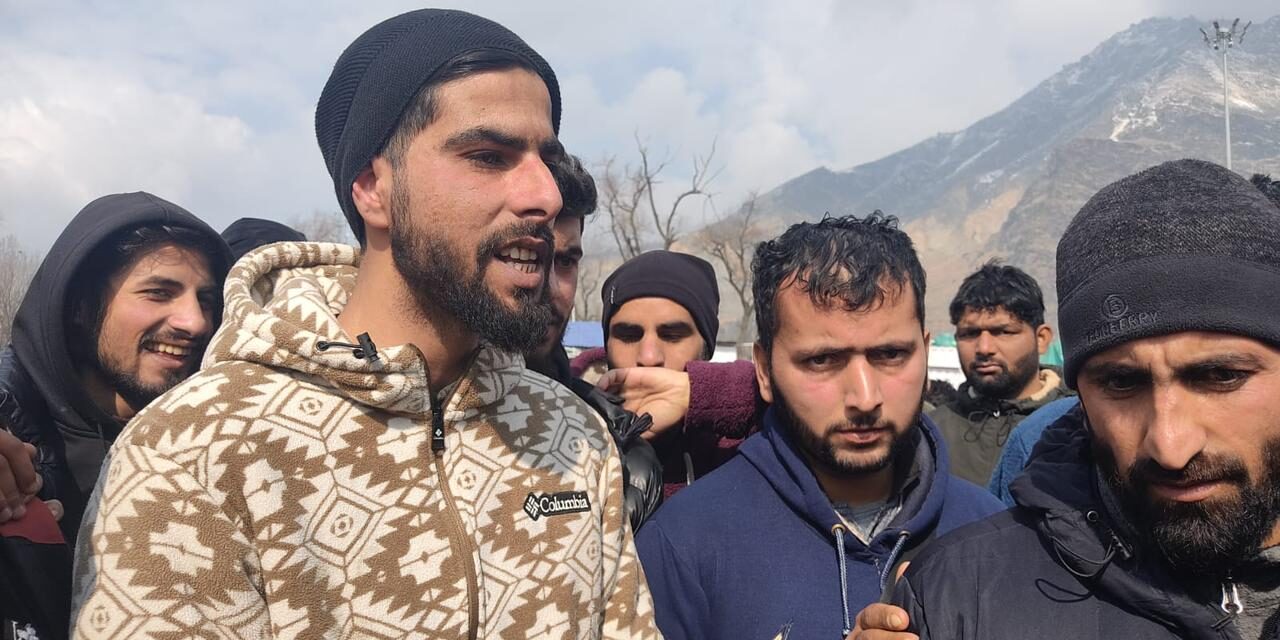 E-bus drivers, conductors protest in Srinagar, allege harassment by passengers