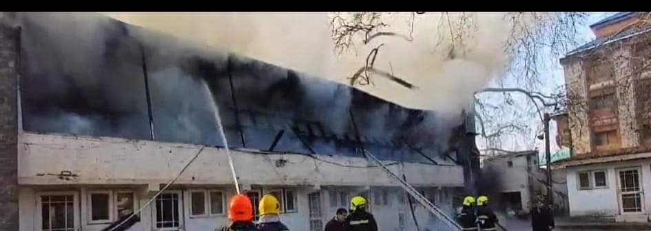 Massive fire breaks out at MLA hostel in Srinagar