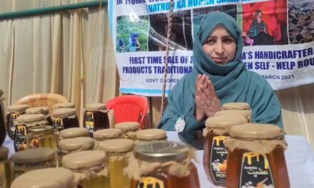 Pulwama’s Shugufta Akhter empowers women through beekeeping