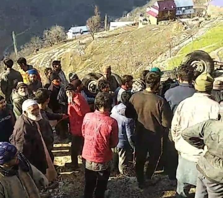 4 dead, 3 injured after vehicle skids of road in Ramban