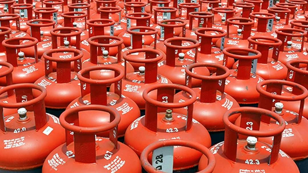 PM Modi announces Rs 100 cut in LPG cylinder price