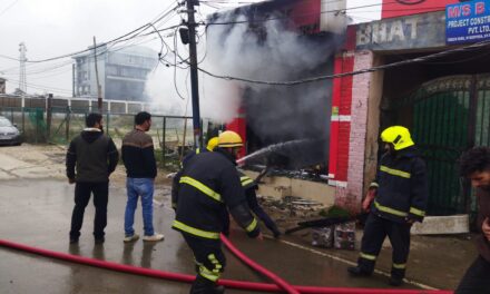 Vehicle accessories shop damaged in fire in Srinagar