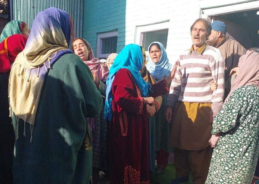 Man found dead under mysterious circumstances in Sopore village