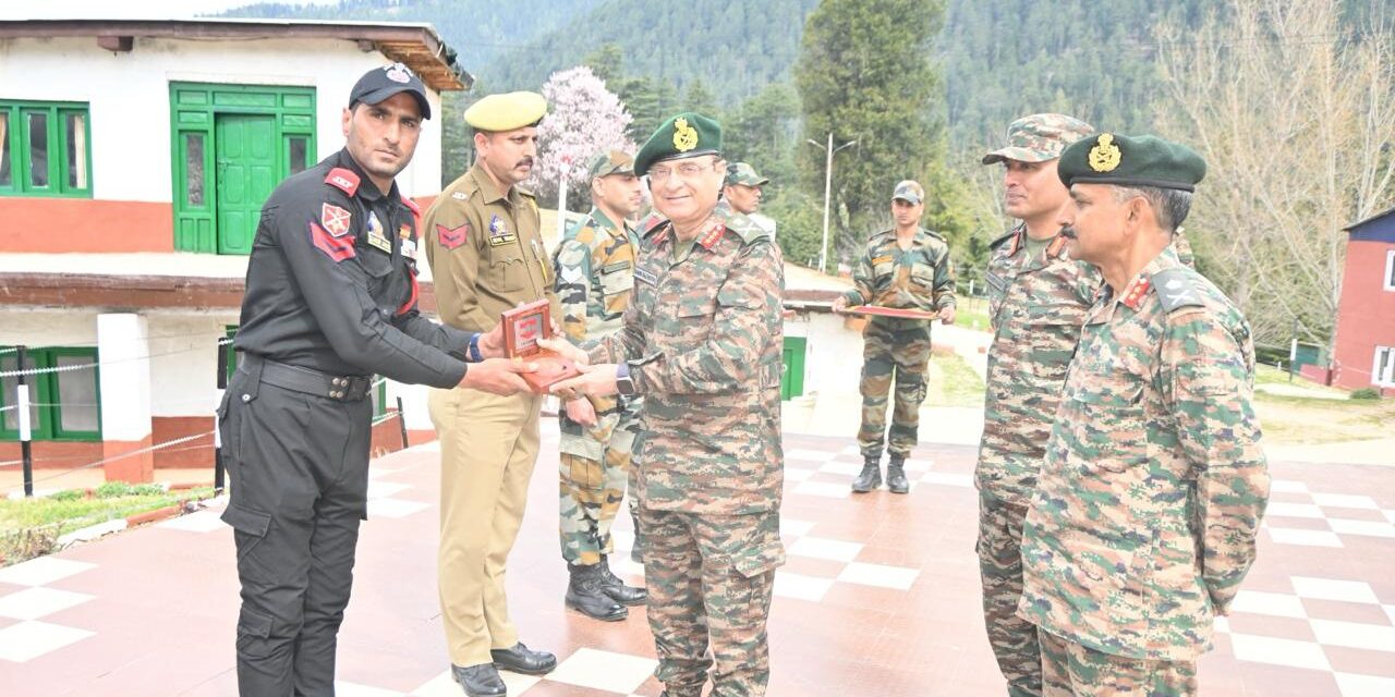 J&K Police Drill Instructors awarded Commendation Medals by GOC 16 Corps