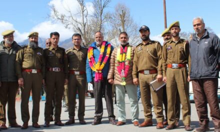 Ganderbal Police accorded warm send off to two officers on their superannuation at DPL Ganderbal