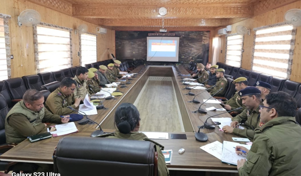 SP Sopore holds Security,Crime and Election Preparedness review meet